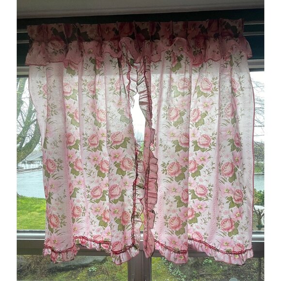 Vintage 70s pleated curtains, cabbage roses pink floral, ruffle double panels - Picture 3 of 10